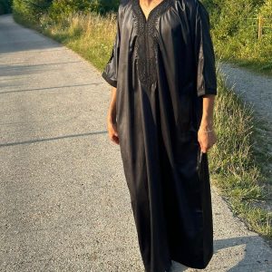 Black Embroidered Thobe