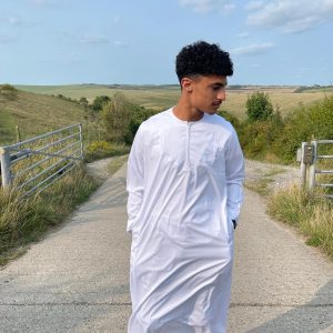 Emirate thobe