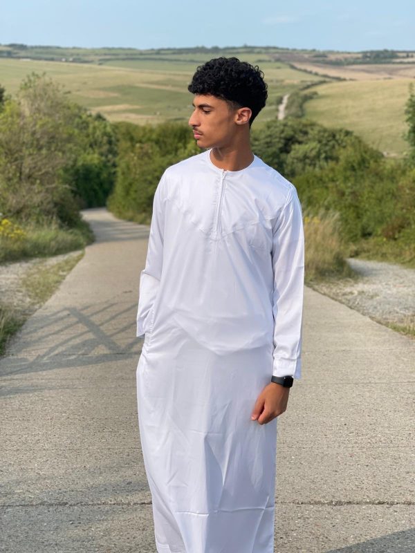 White Emirate thobe - Image 2