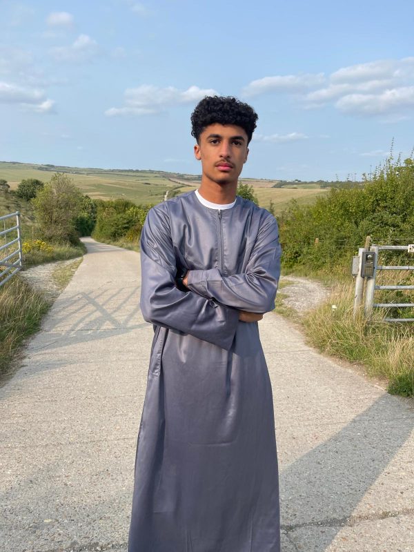 Emirate thobe